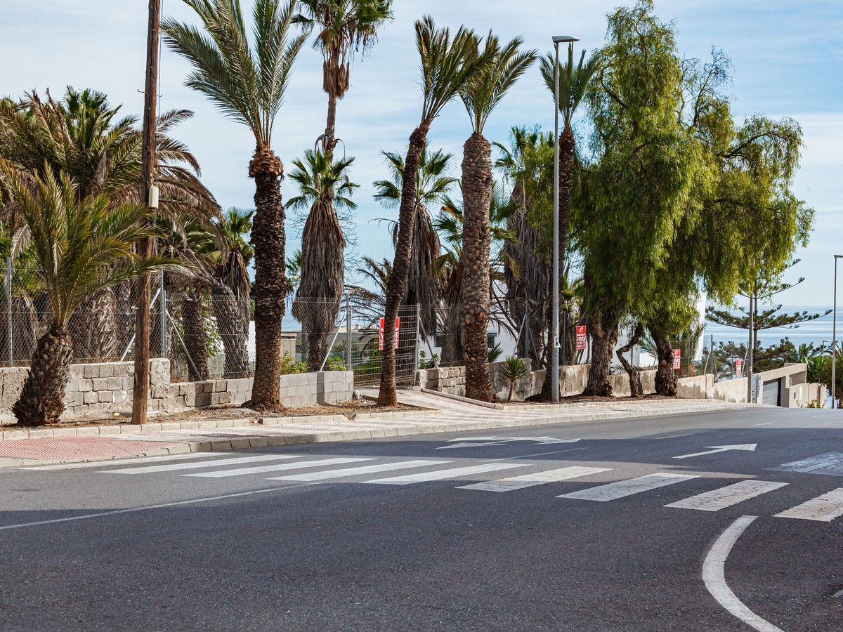 Terrain de 1.803m² en deuxième ligne de plage, Aguadulce