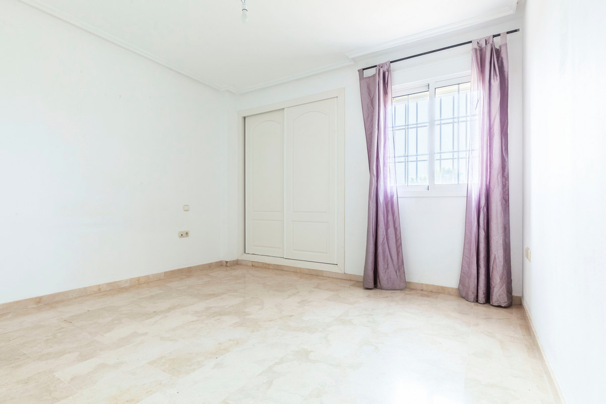 Attractive and spacious flat next to the golf course