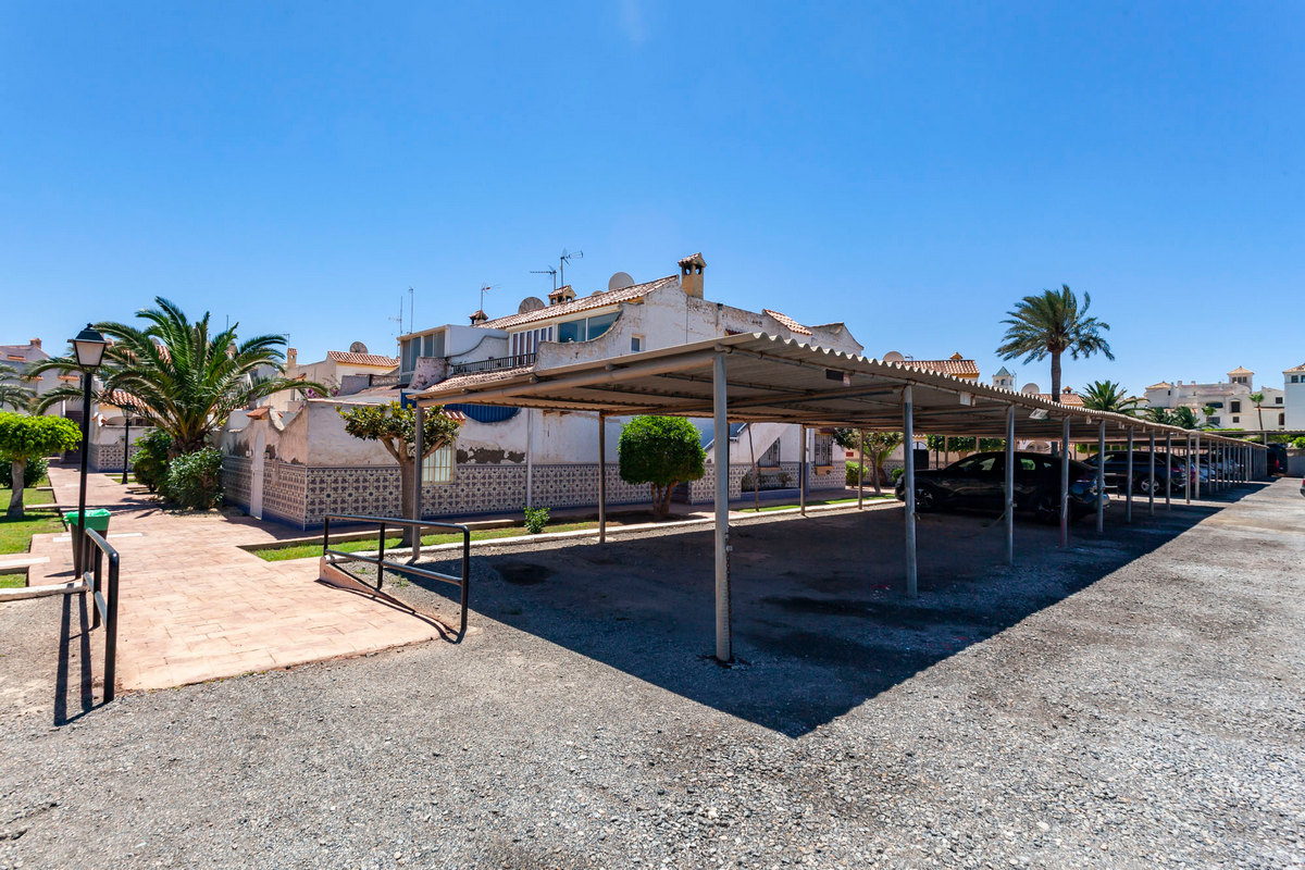 Magnifique duplex prêt à être habité, complexe Pueblo Andaluz
