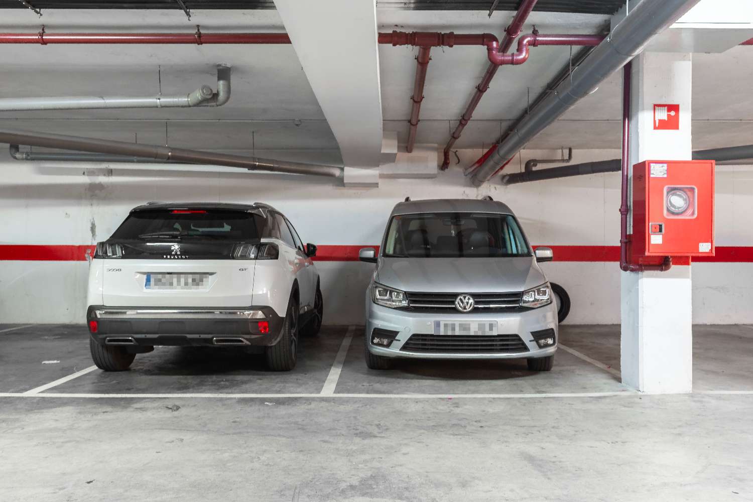 Moderno y amplio piso junto al campo de golf
