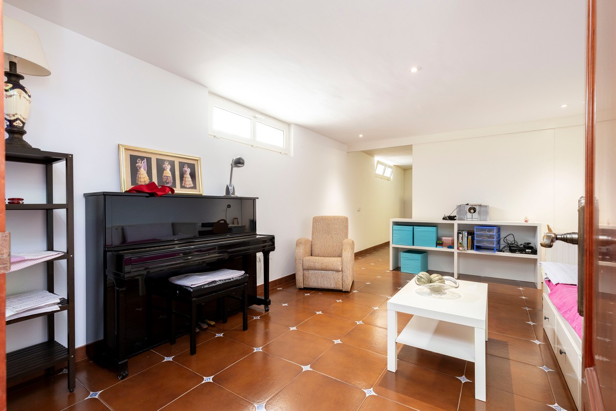 Magnífica Mansión en Villablanca (Almería)