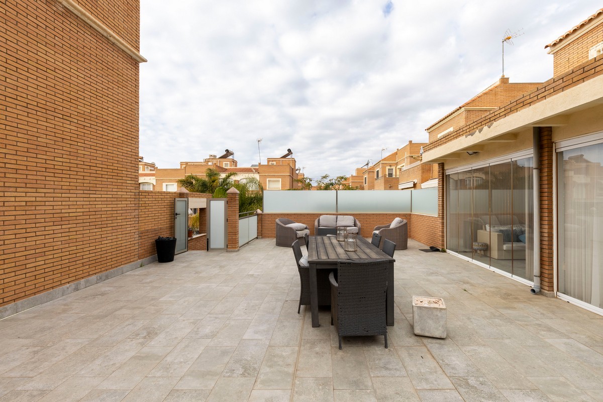 Magnífica Mansión en Villablanca (Almería)