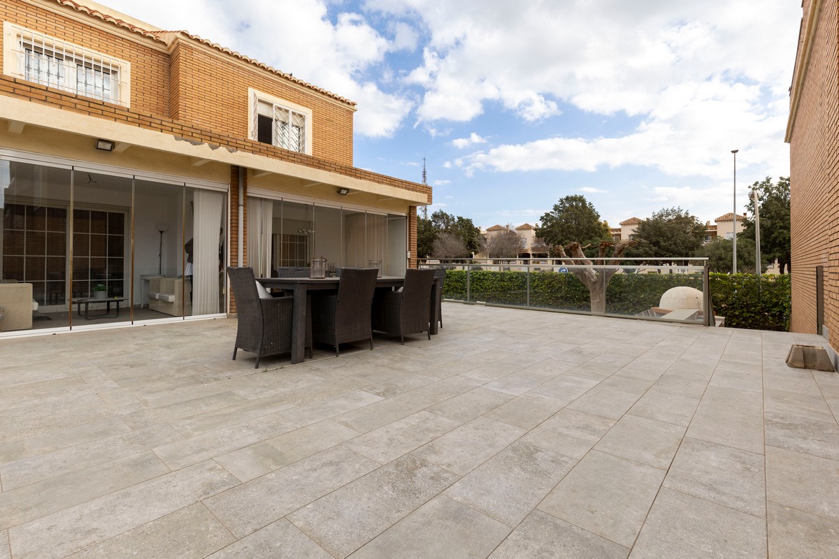 Magnífica Mansión en Villablanca (Almería)