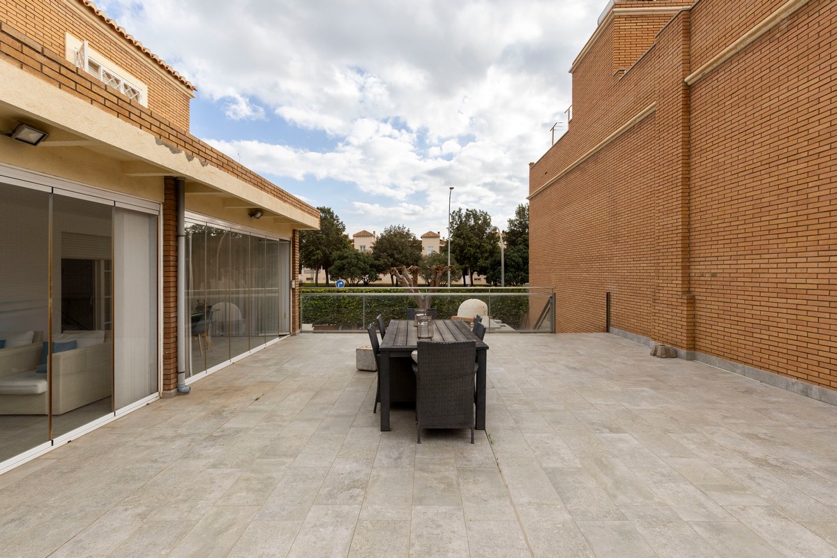 Magnífica Mansión en Villablanca (Almería)