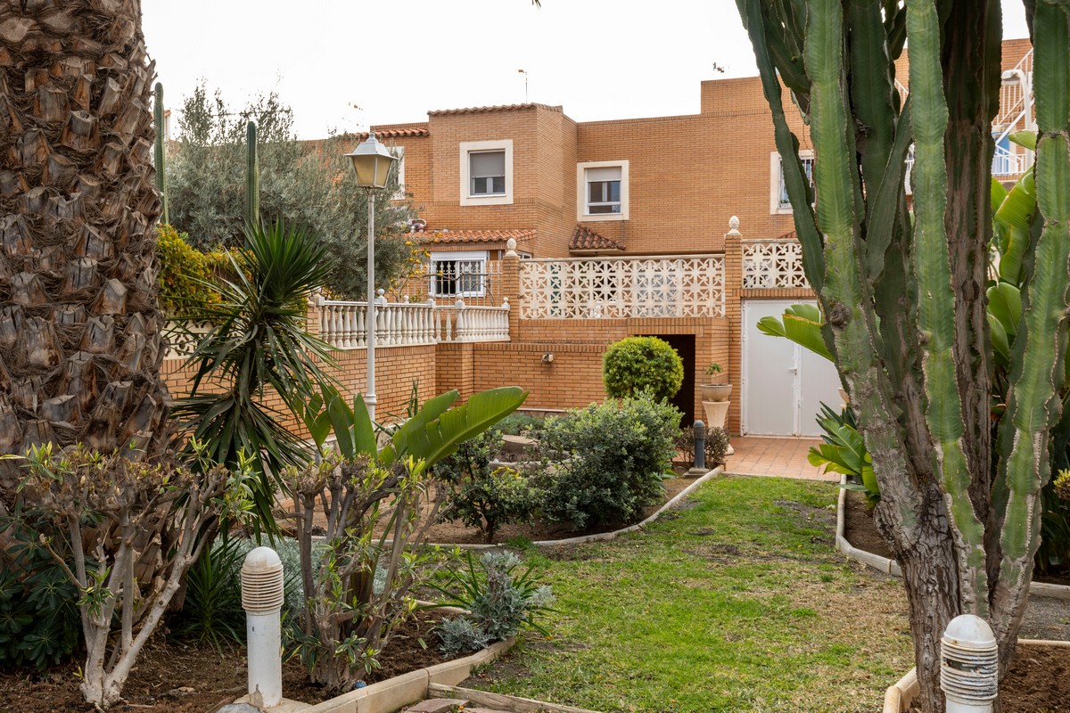 Magnífica Mansión en Villablanca (Almería)