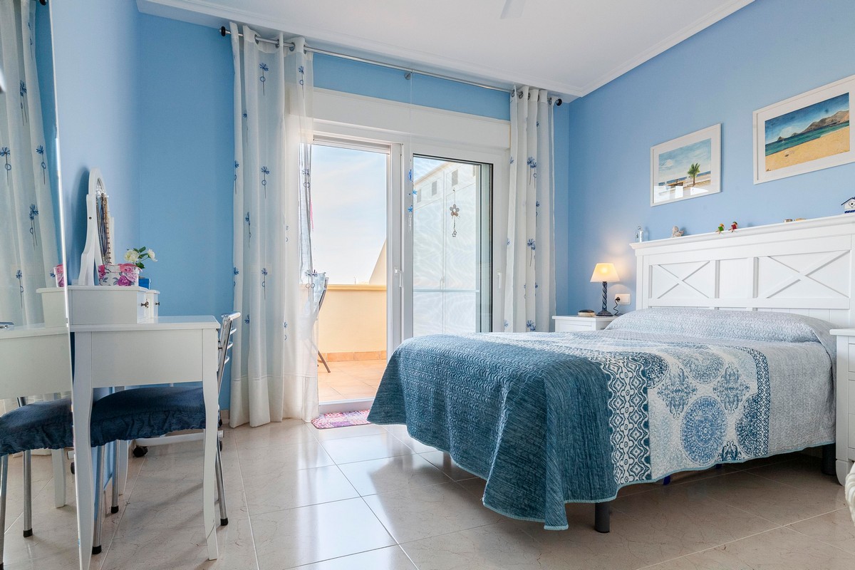 Atico, Complejo “Villa Romana”, 1ª Línea de playa, Urb. Playa Serena Sur