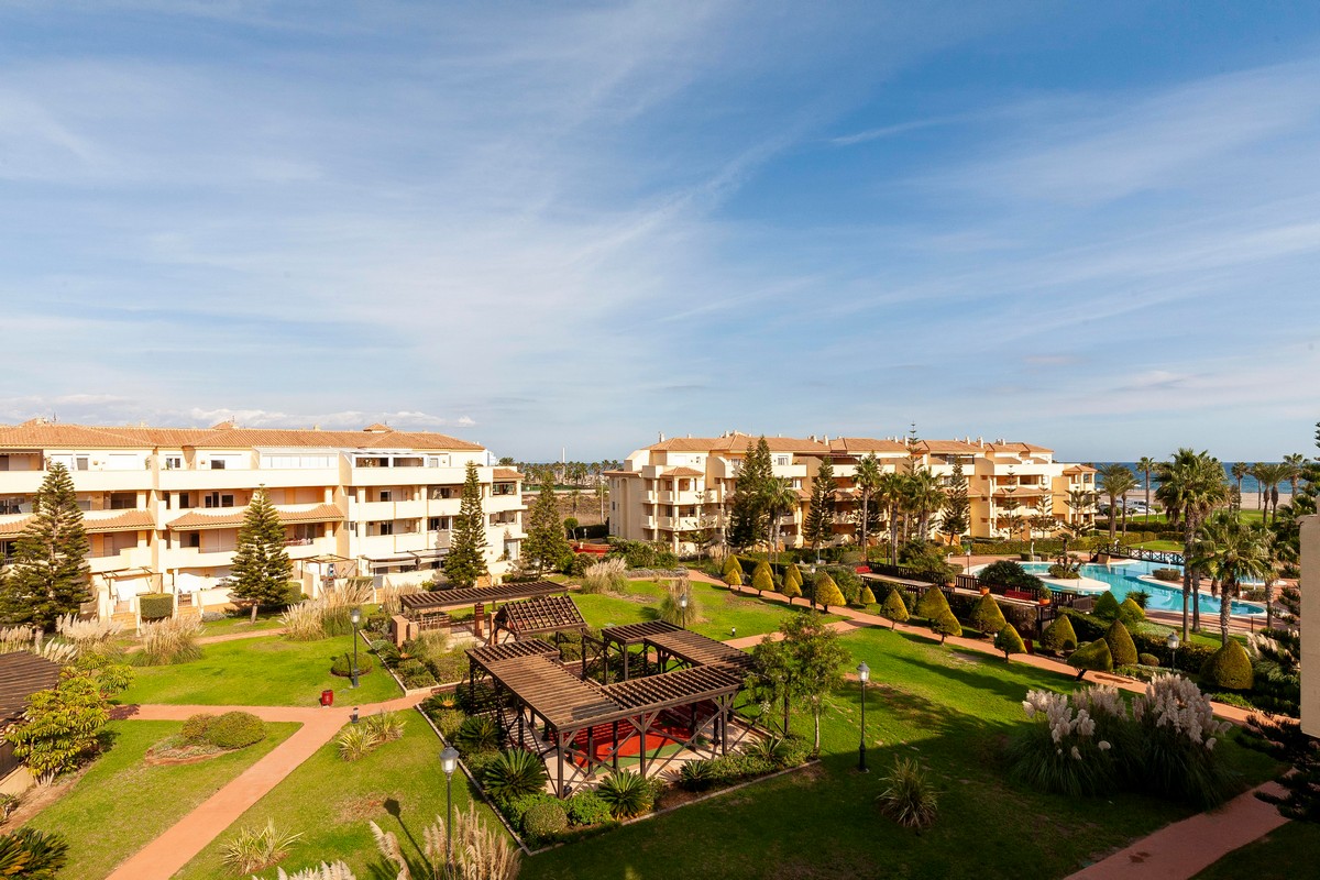 Atico, Complejo “Villa Romana”, 1ª Línea de playa, Urb. Playa Serena Sur