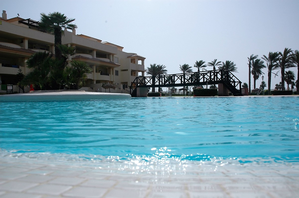 Atico, Complejo “Villa Romana”, 1ª Línea de playa, Urb. Playa Serena Sur
