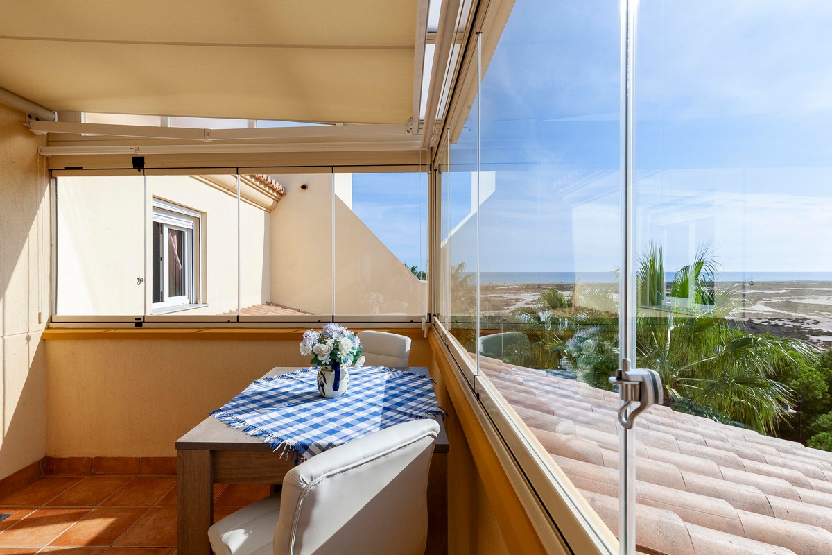 Atico, Complejo “Villa Romana”, 1ª Línea de playa, Urb. Playa Serena Sur
