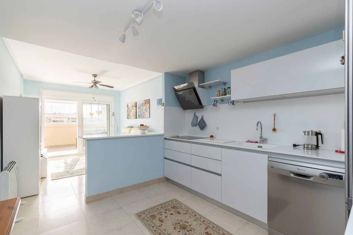 Atico, Complejo “Villa Romana”, 1ª Línea de playa, Urb. Playa Serena Sur