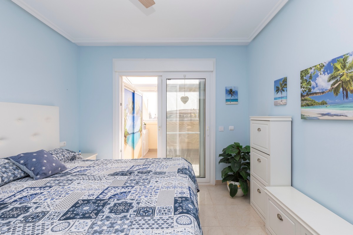 Atico, Complejo “Villa Romana”, 1ª Línea de playa, Urb. Playa Serena Sur