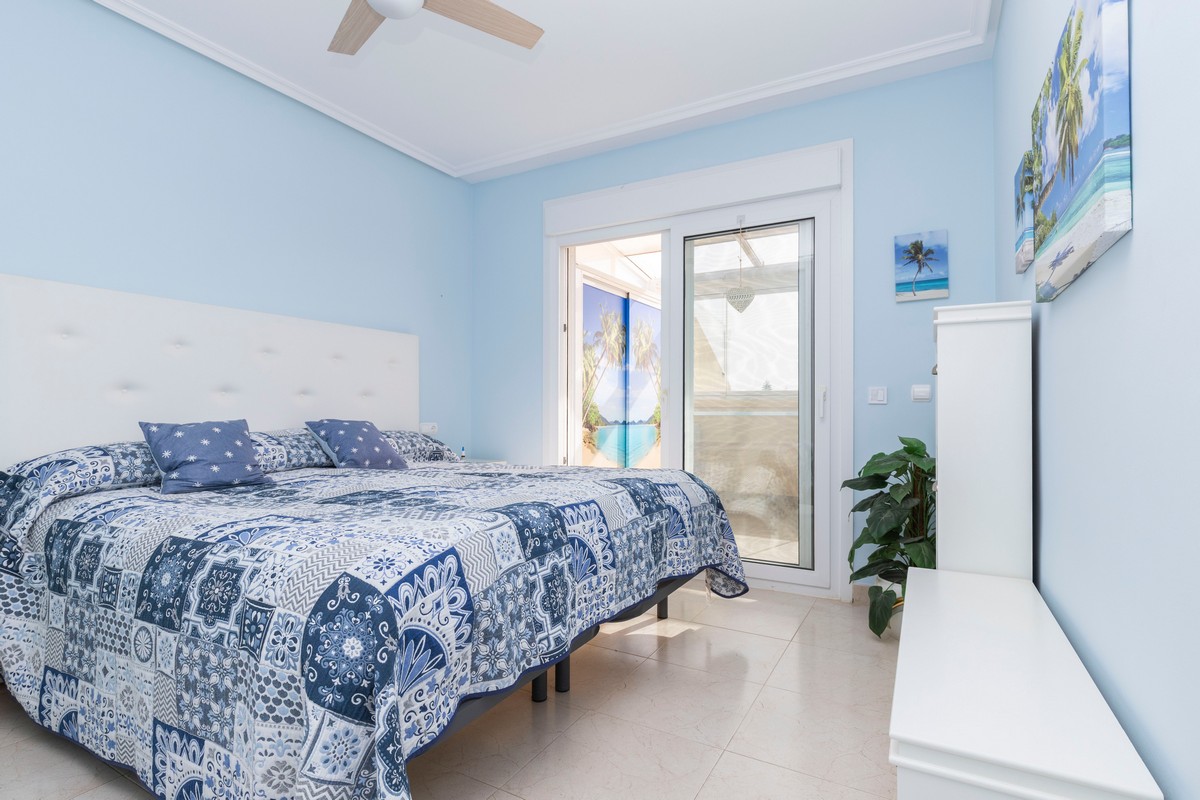 Atico, Complejo “Villa Romana”, 1ª Línea de playa, Urb. Playa Serena Sur