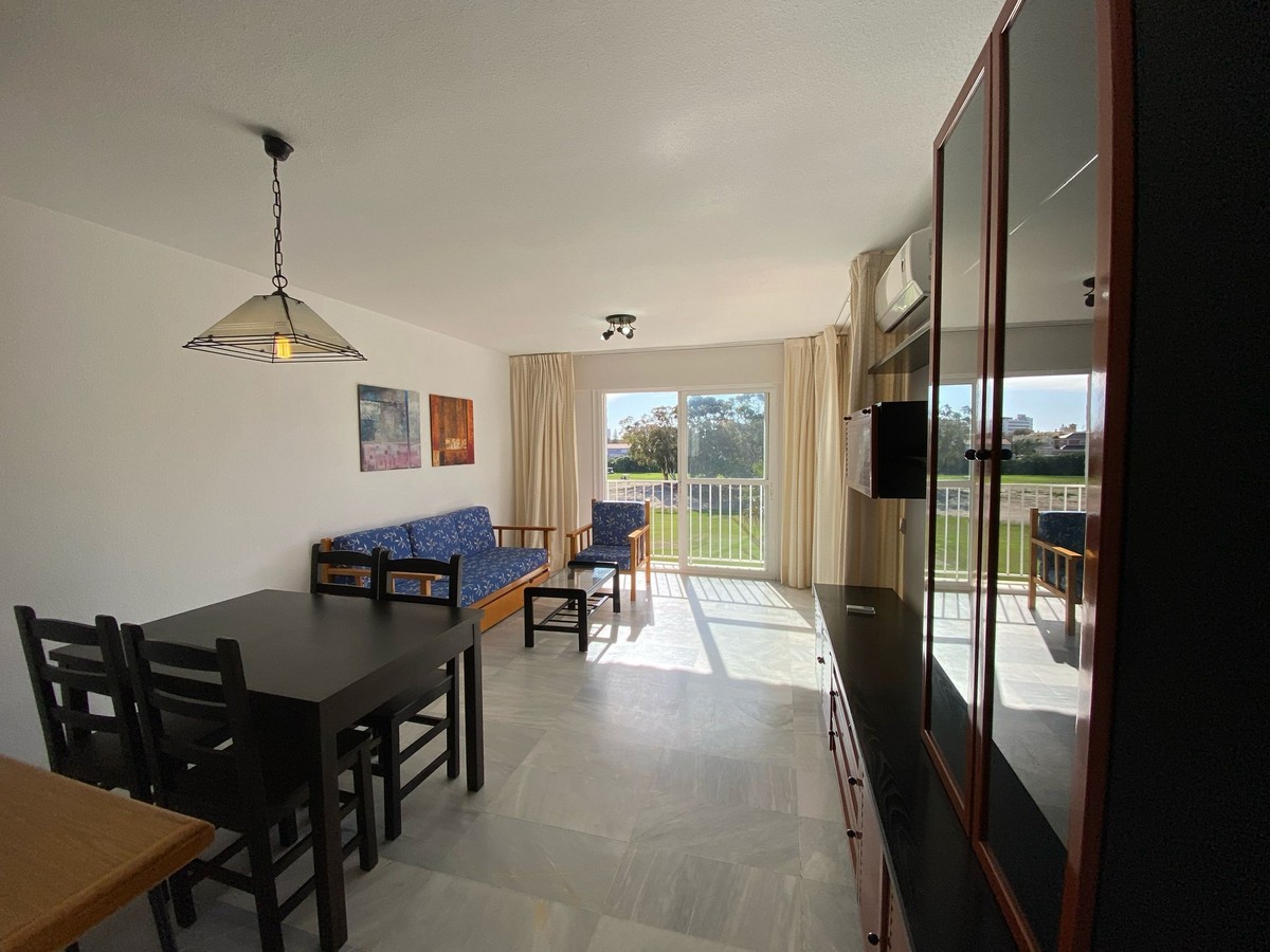 Apartamento en Complejo Golf Center Pueblo