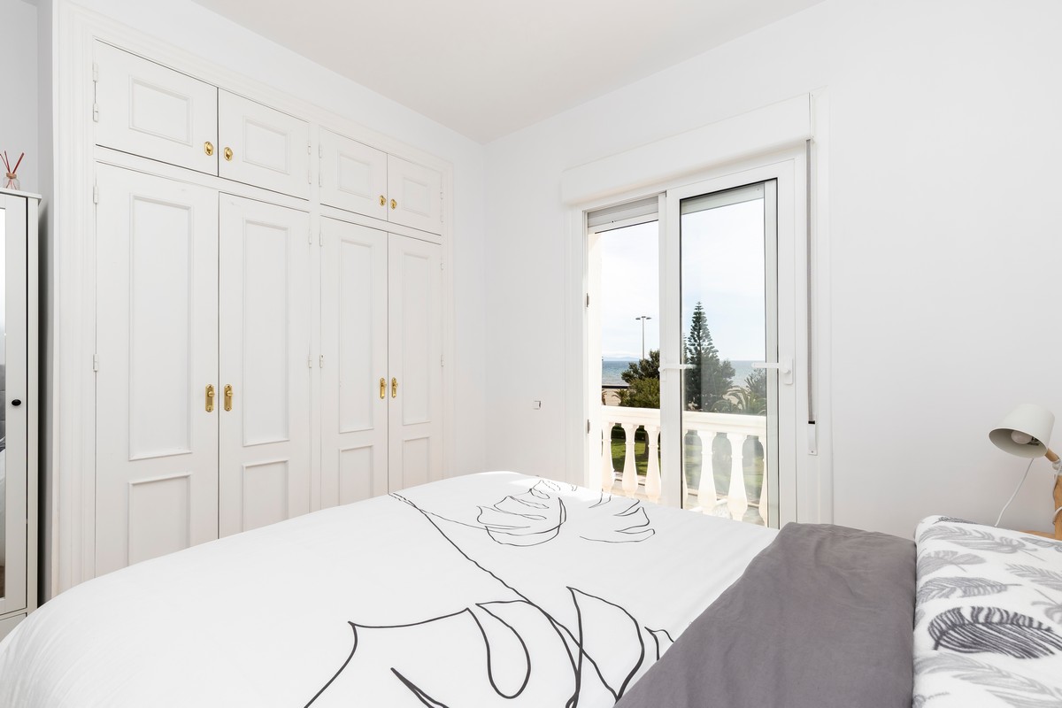 Exclusive townhouse, Playa de la Bajadilla, Urb. Roquetas de Mar