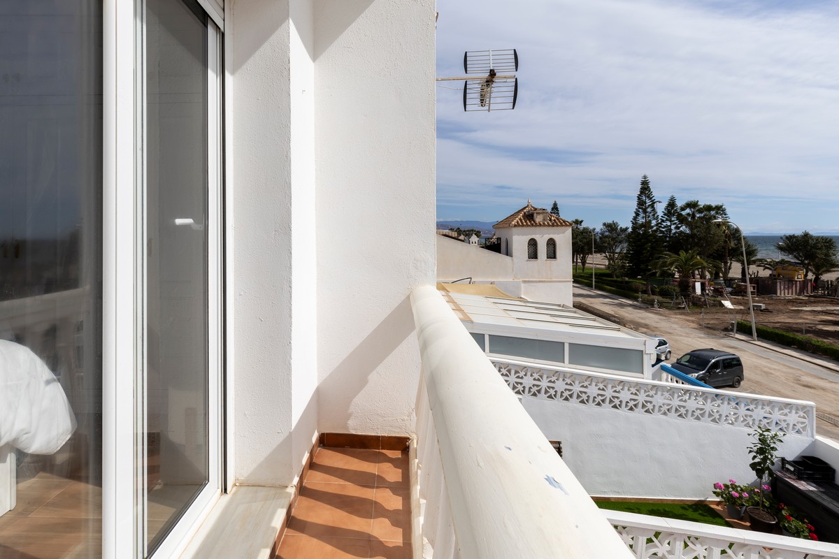 Exclusive townhouse, Playa de la Bajadilla, Urb. Roquetas de Mar