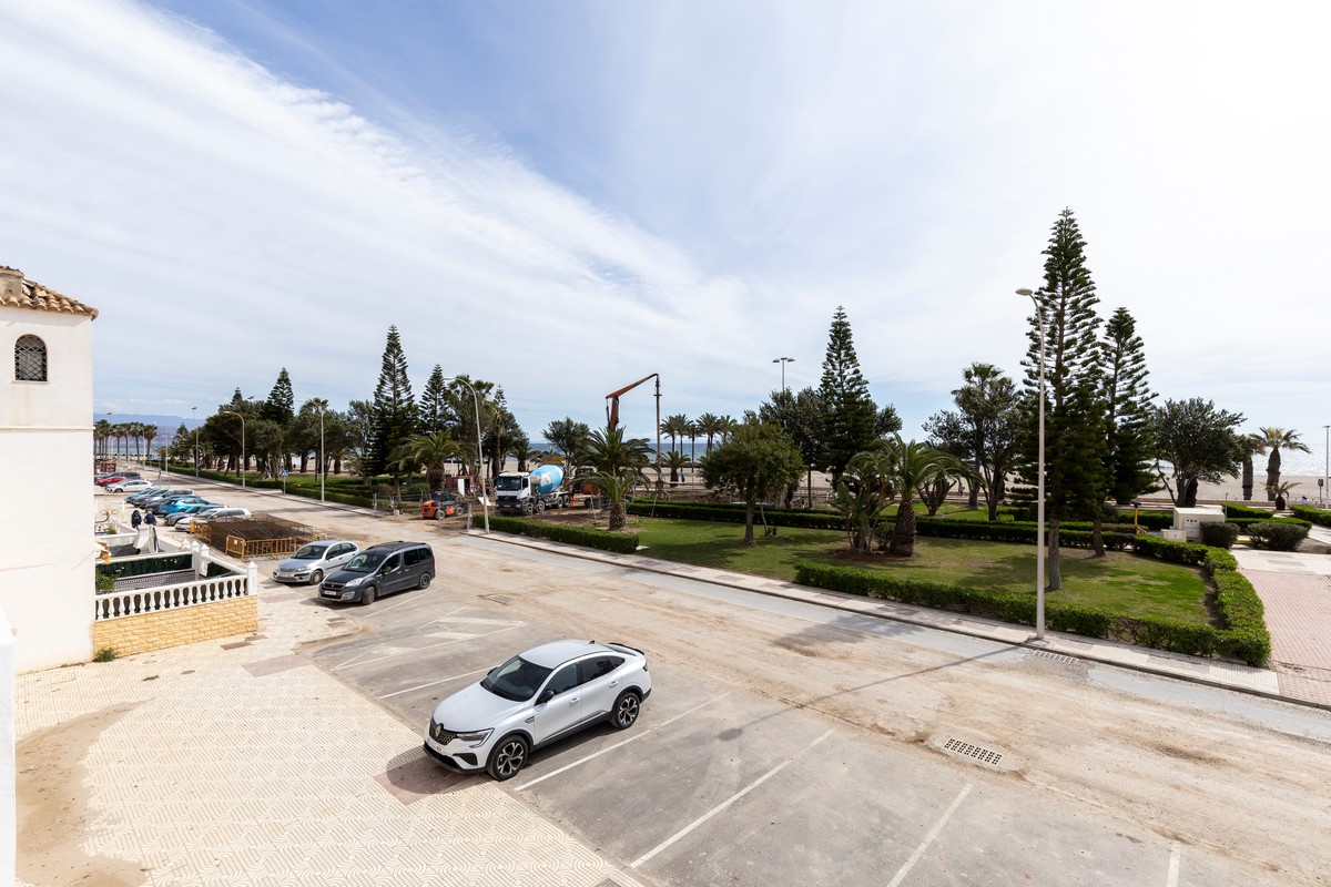 Exclusive townhouse, Playa de la Bajadilla, Urb. Roquetas de Mar