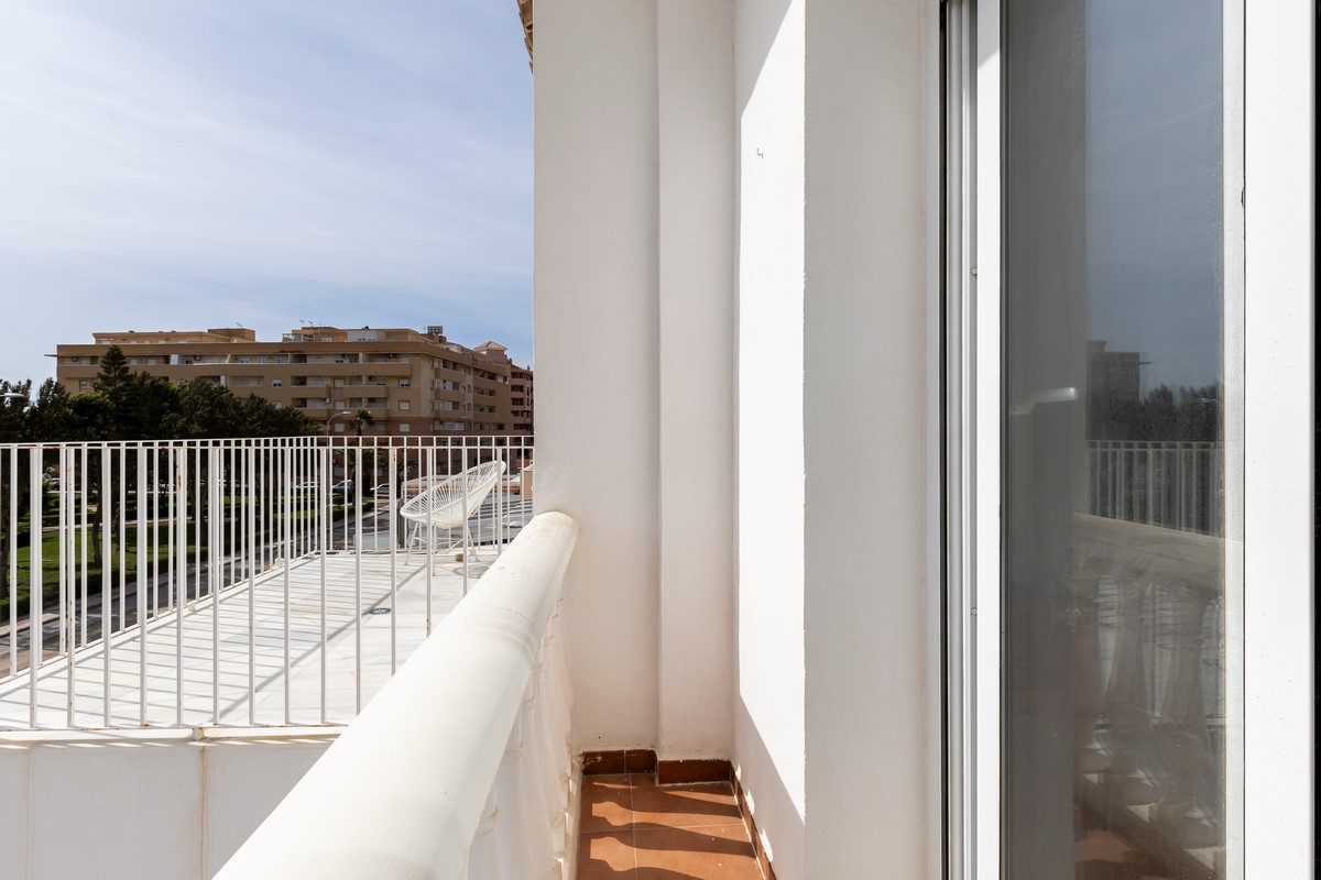 Exclusive townhouse, Playa de la Bajadilla, Urb. Roquetas de Mar