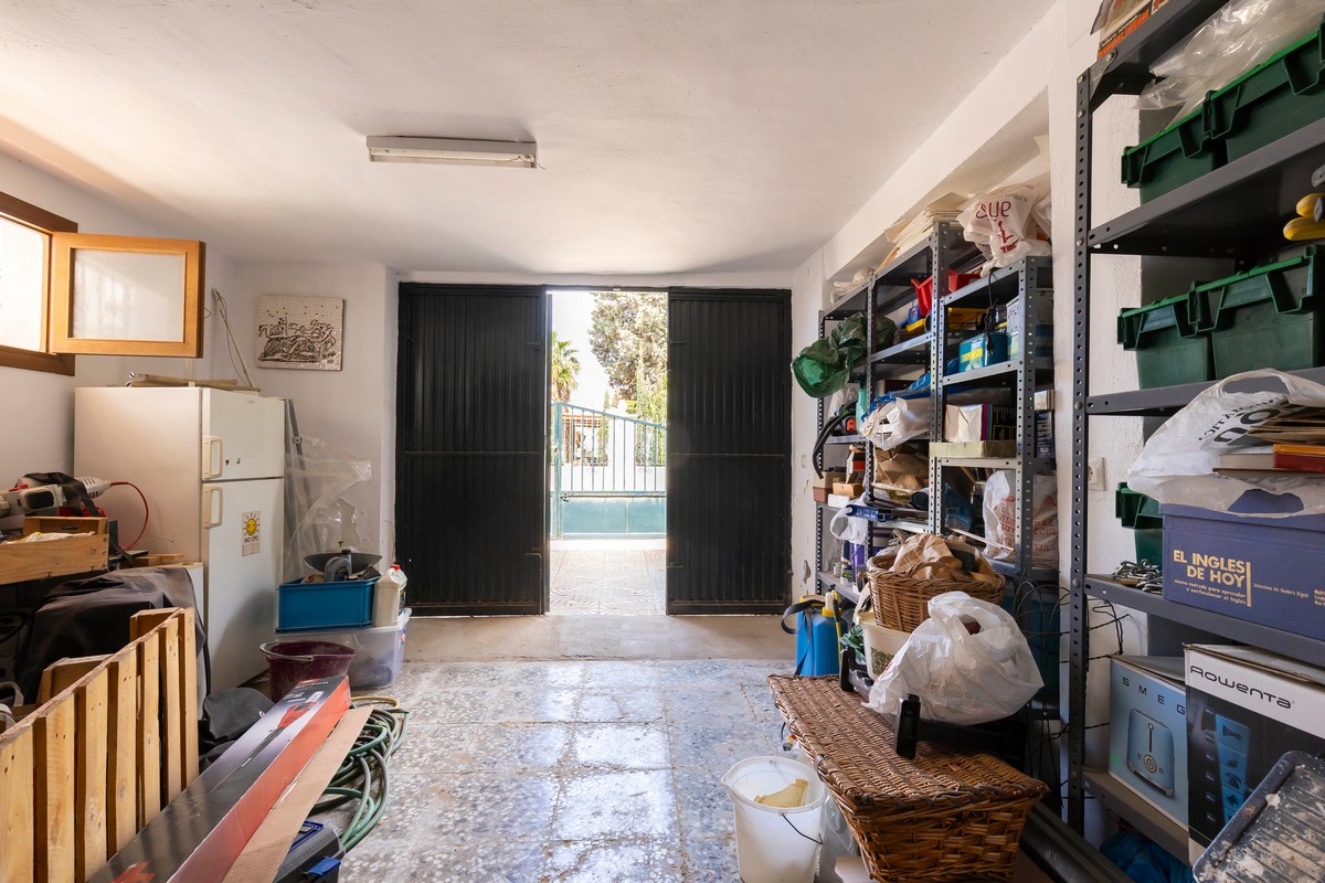 Villa con grande potenziale a Costacabana (Almería)