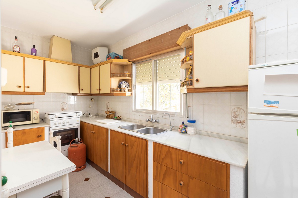 Villa con grande potenziale a Costacabana (Almería)