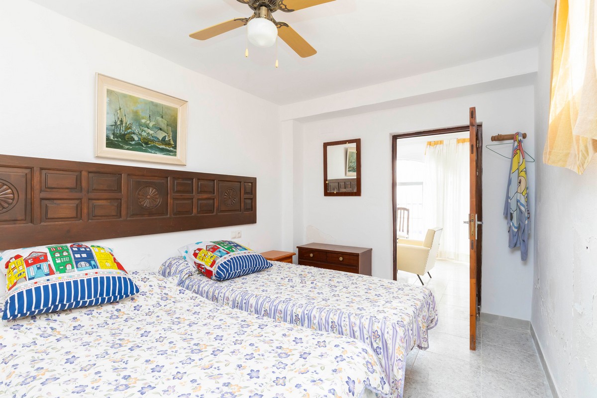 Villa con grande potenziale a Costacabana (Almería)