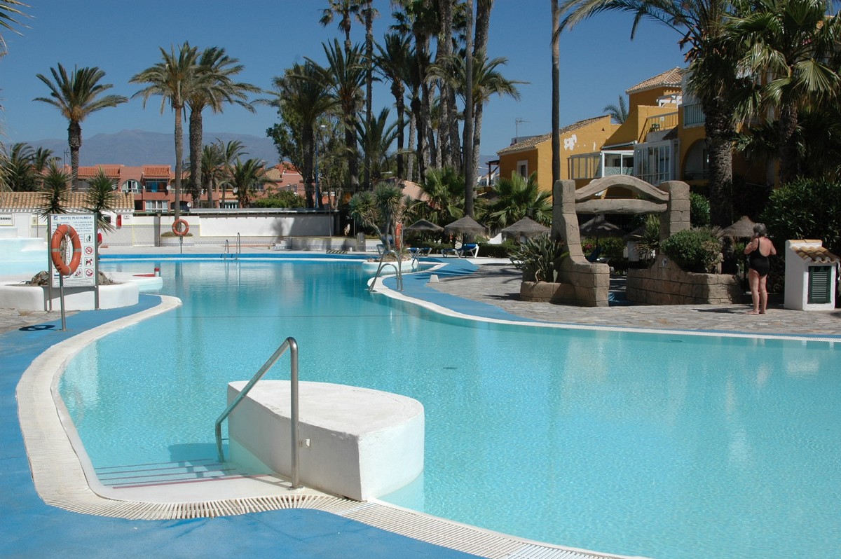 Espectacular apartamento en 1ª línea de playa, Complejo Las Bananas