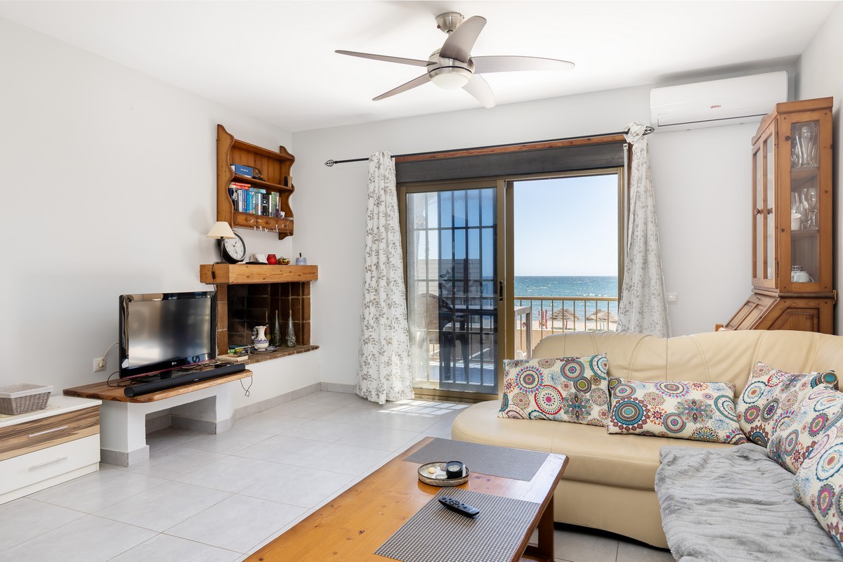 Espectacular apartamento en 1ª línea de playa, Complejo Las Bananas