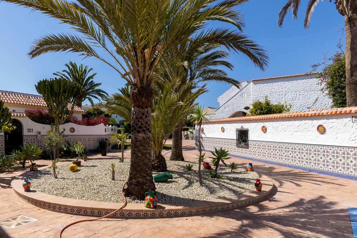 Soleggiato appartamento con 2 camere da letto nel complesso Pueblo Andaluz