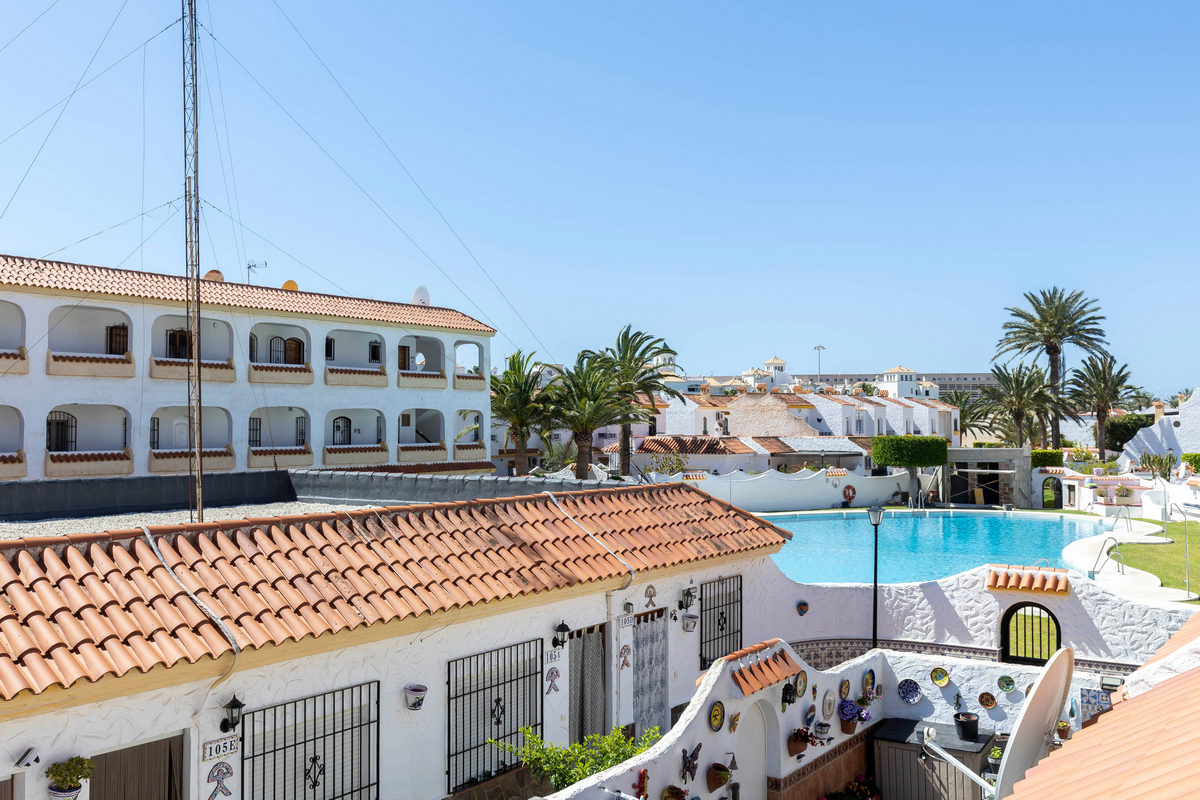 Soleggiato appartamento con 2 camere da letto nel complesso Pueblo Andaluz