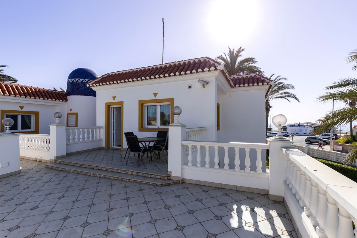Spettacolare villa di 491 m² su un terreno di 1.480 m² - Ideale per due famiglie