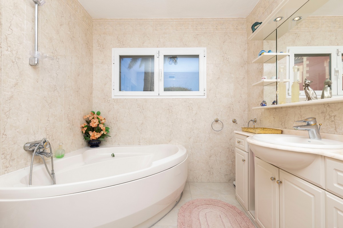 Spettacolare villa di 491 m² su un terreno di 1.480 m² - Ideale per due famiglie