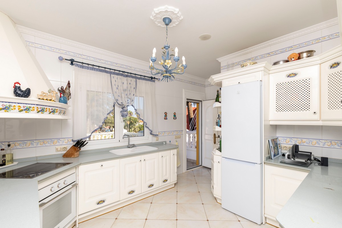 Spettacolare villa di 491 m² su un terreno di 1.480 m² - Ideale per due famiglie
