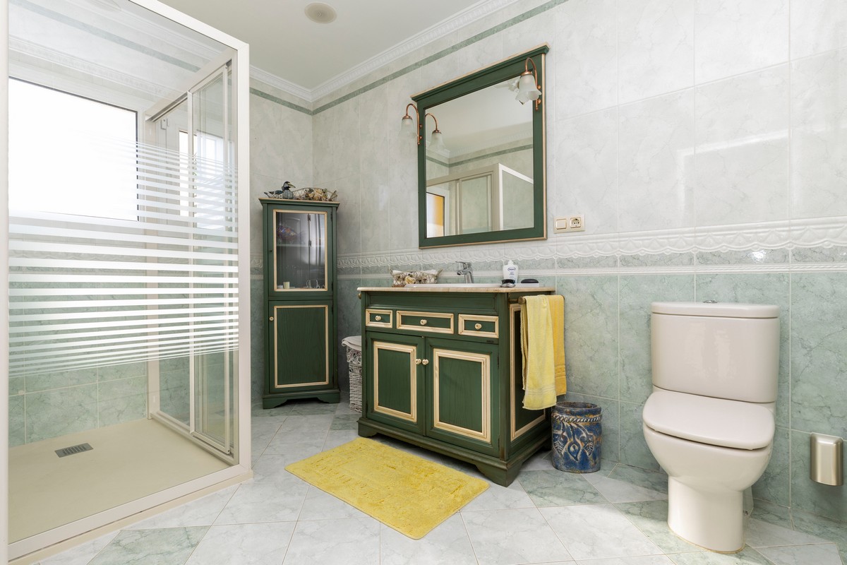 Spettacolare villa di 491 m² su un terreno di 1.480 m² - Ideale per due famiglie