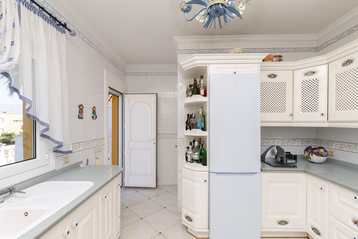 Spettacolare villa di 491 m² su un terreno di 1.480 m² - Ideale per due famiglie
