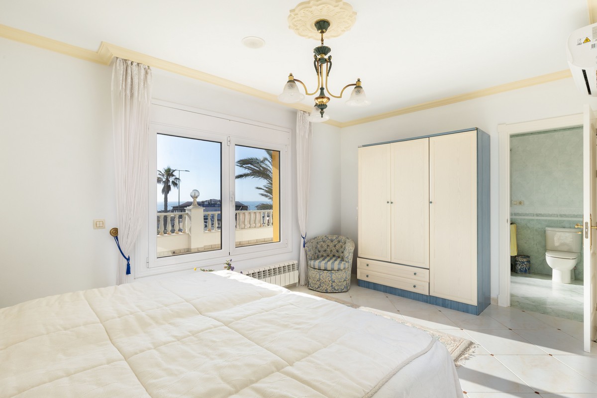 Spettacolare villa di 491 m² su un terreno di 1.480 m² - Ideale per due famiglie