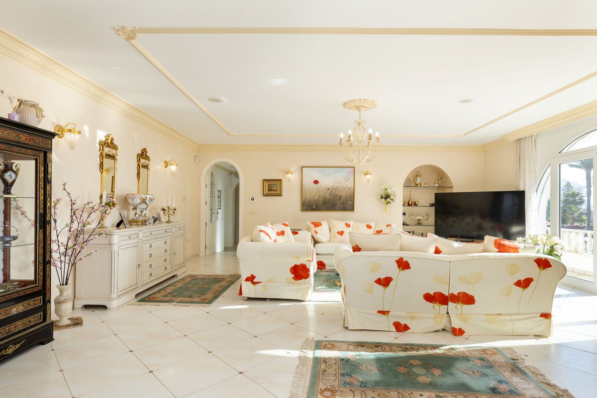 Spettacolare villa di 491 m² su un terreno di 1.480 m² - Ideale per due famiglie