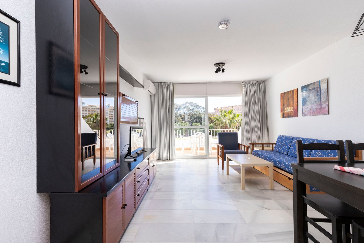 La vostra nuova casa vi aspetta al Complejo Golf Center! Vivere con stile e comfort