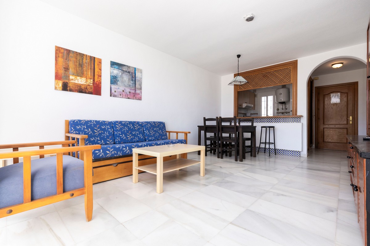 La vostra nuova casa vi aspetta al Complejo Golf Center! Vivere con stile e comfort