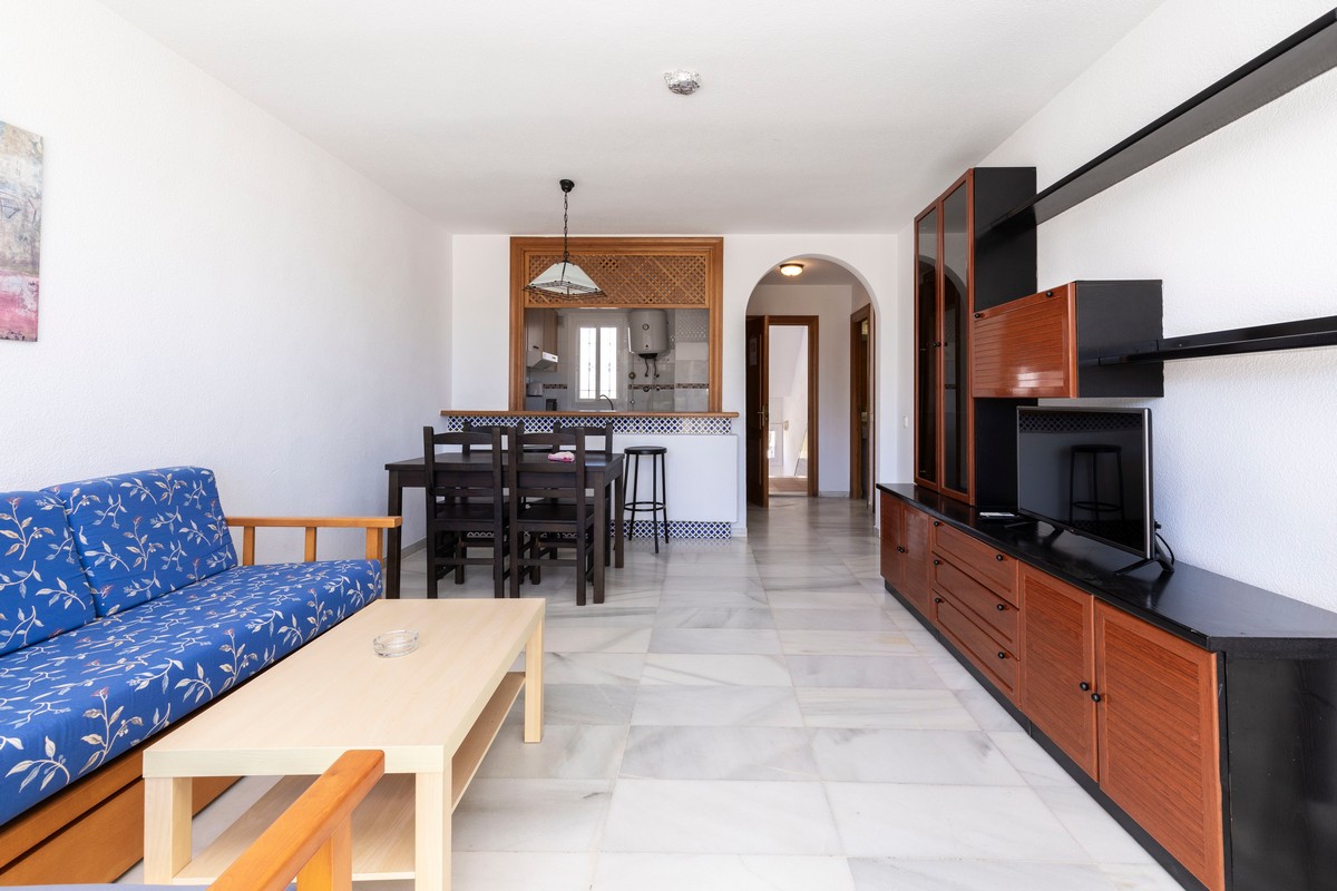 La vostra nuova casa vi aspetta al Complejo Golf Center! Vivere con stile e comfort