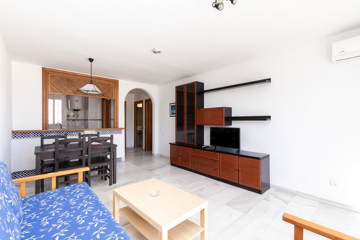 La vostra nuova casa vi aspetta al Complejo Golf Center! Vivere con stile e comfort