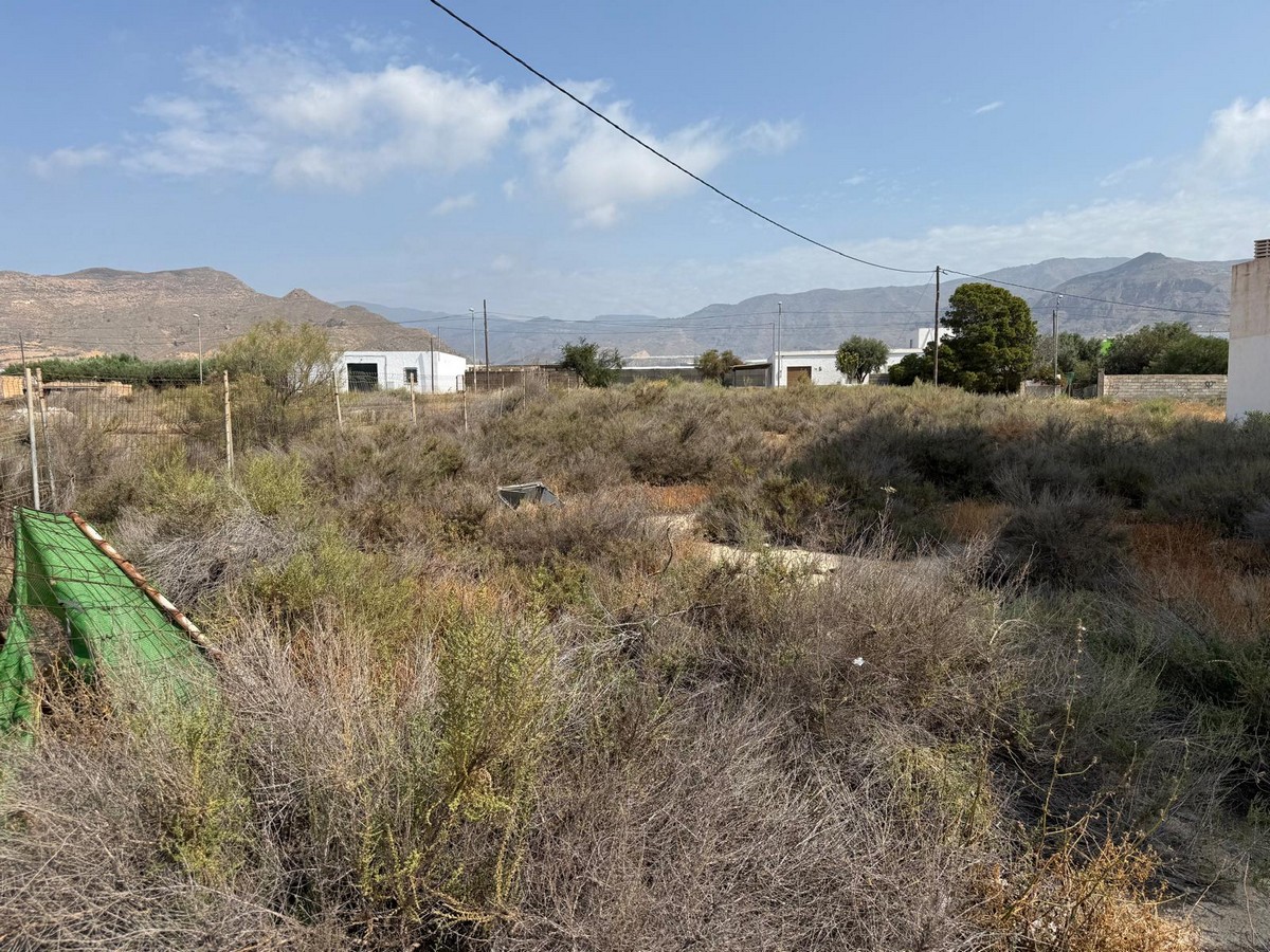 Multi-family plot of 1.247m² in Avenida Juan Carlos III, Aguadulce