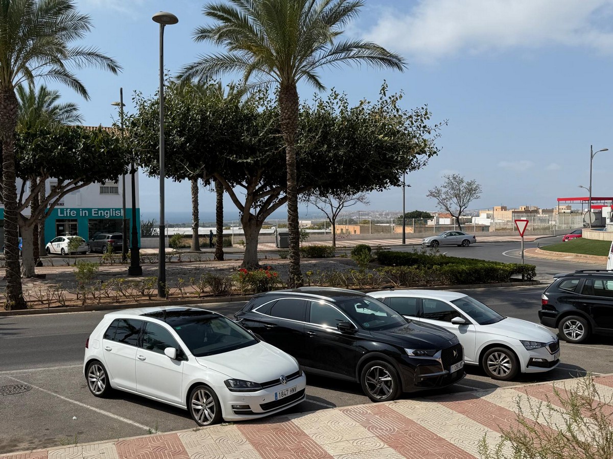 Multi-family plot of 1.247m² in Avenida Juan Carlos III, Aguadulce
