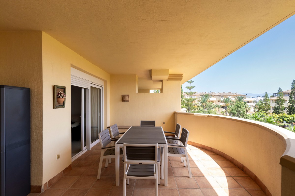 Magnificent apartment in 1st beach line, Complex Villa Romana