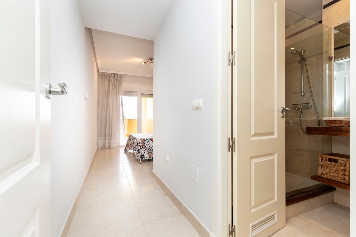 Magnificent apartment in 1st beach line, Complex Villa Romana
