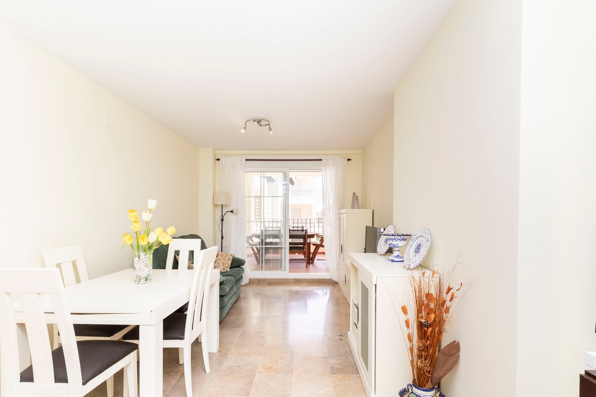 Apartment ready to move in and with sea views, Vereda Golf Complex
