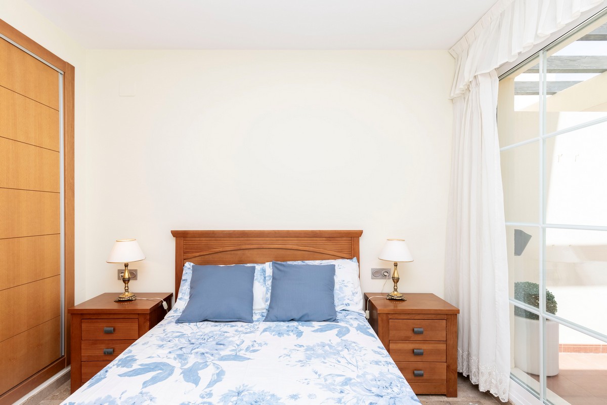 Apartment ready to move in and with sea views, Vereda Golf Complex