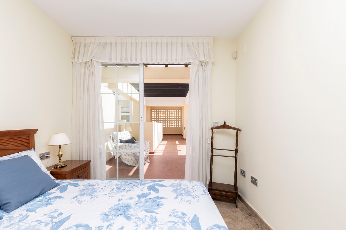 Apartment ready to move in and with sea views, Vereda Golf Complex