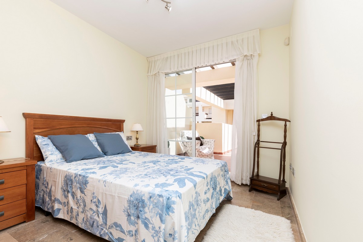 Apartment ready to move in and with sea views, Vereda Golf Complex