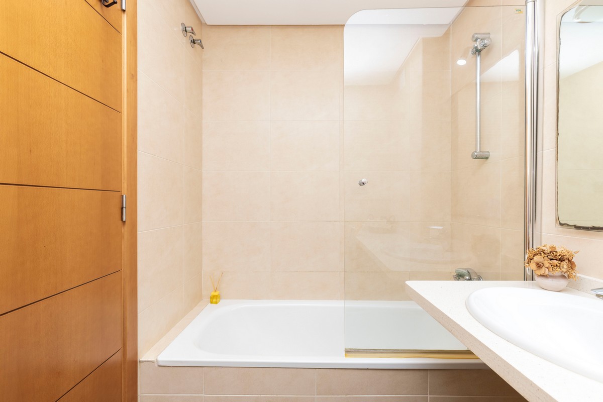 Apartment ready to move in and with sea views, Vereda Golf Complex