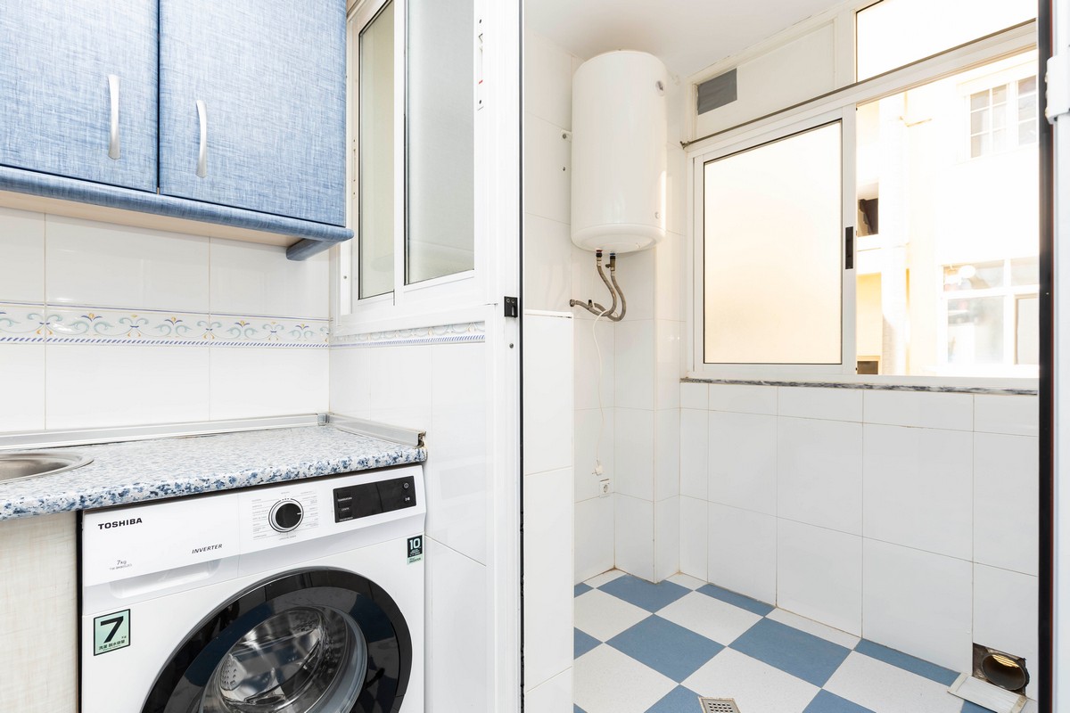 Spacious and comfortable 3-bedroom flat in the heart of Roquetas de Mar