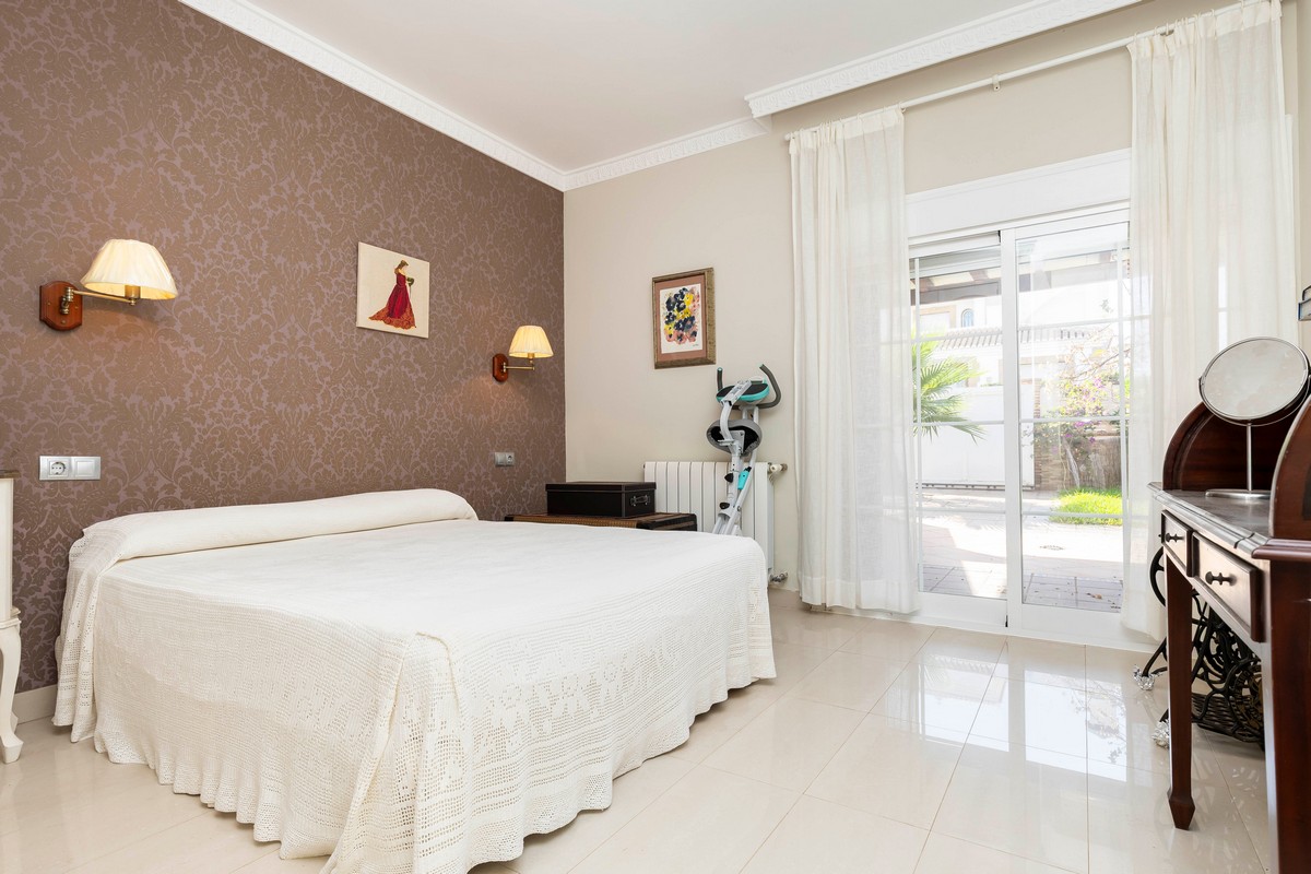 Impressive villa in the heart of Playa Serena